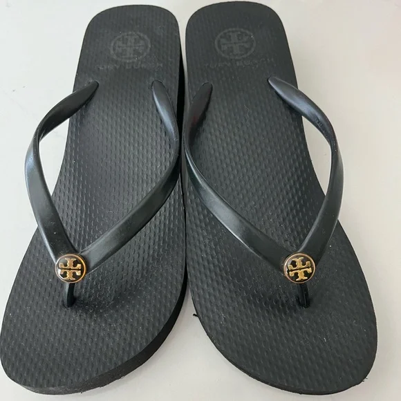 Tory Burch black thong sandles - Picture 1 of 7